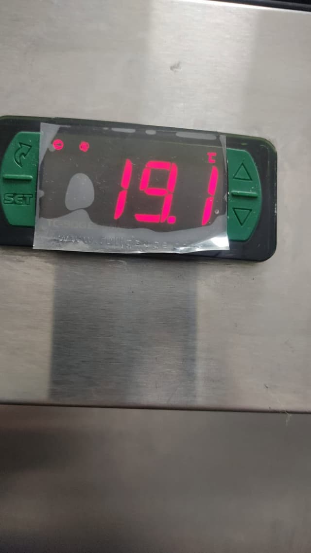 Termostato digital de una cámara de frío